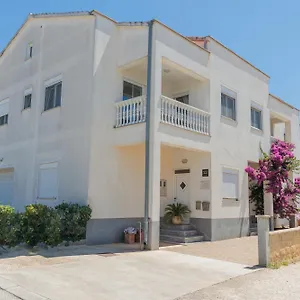 https://apartments-rusula-zadar.hotelinzadar.com